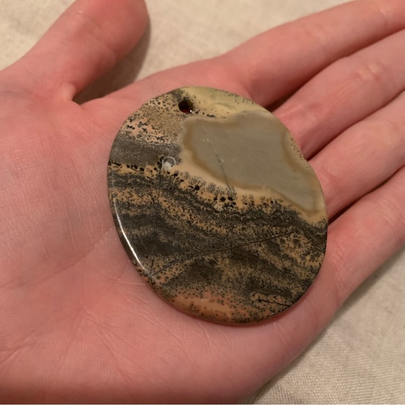 Large painted stone rock pendant - Picture 10 of 10